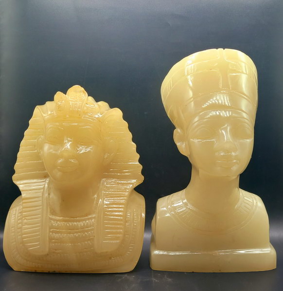 TUT & Nefertiti