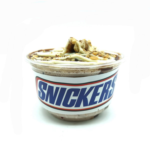 Snickers Cupcake