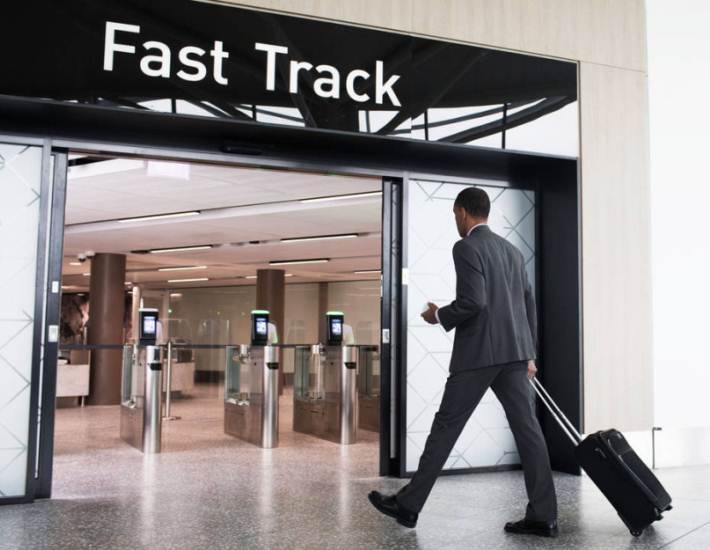 Fast Track - Meet & Assist (Plus)