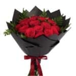 Red Rose Flower Bouquet in Black Wrap – Elegant Gift for Any Occasion