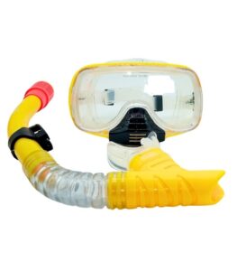 snorkeling mask kit with anti-fog dual lenses and silicone strap