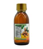 Applying almond oil to skin – moisturizing benefits
