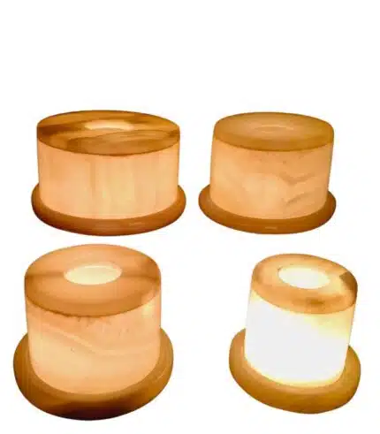 Handgefertigtes Set aus Alabaster-Kerzenhaltern und Duftdiffusoren